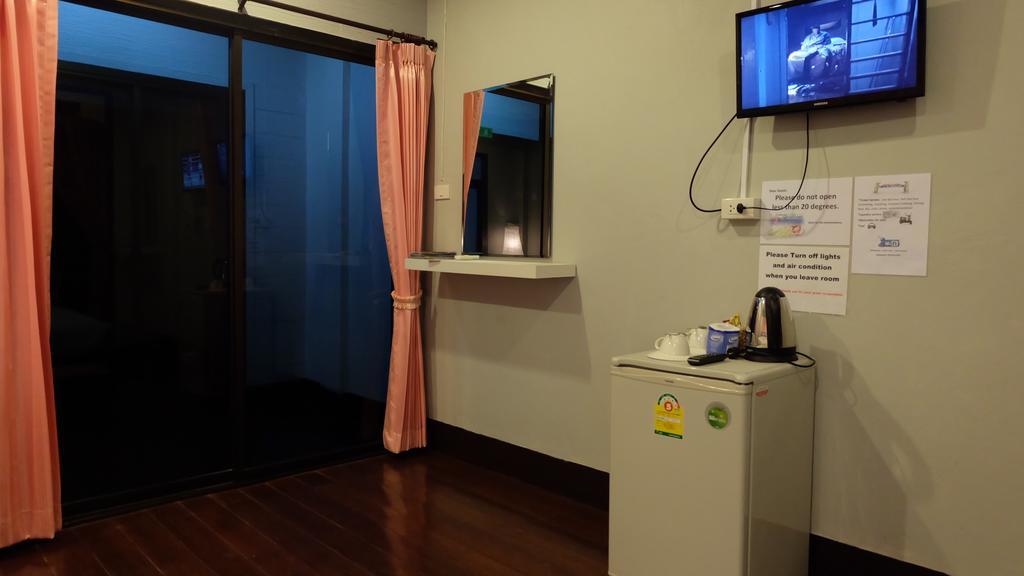 Marina Hut Guest House Ko Lanta Екстериор снимка