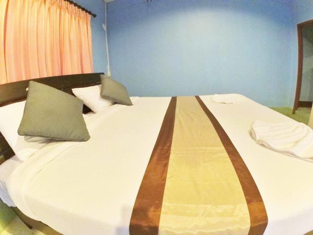 Marina Hut Guest House Ko Lanta Екстериор снимка