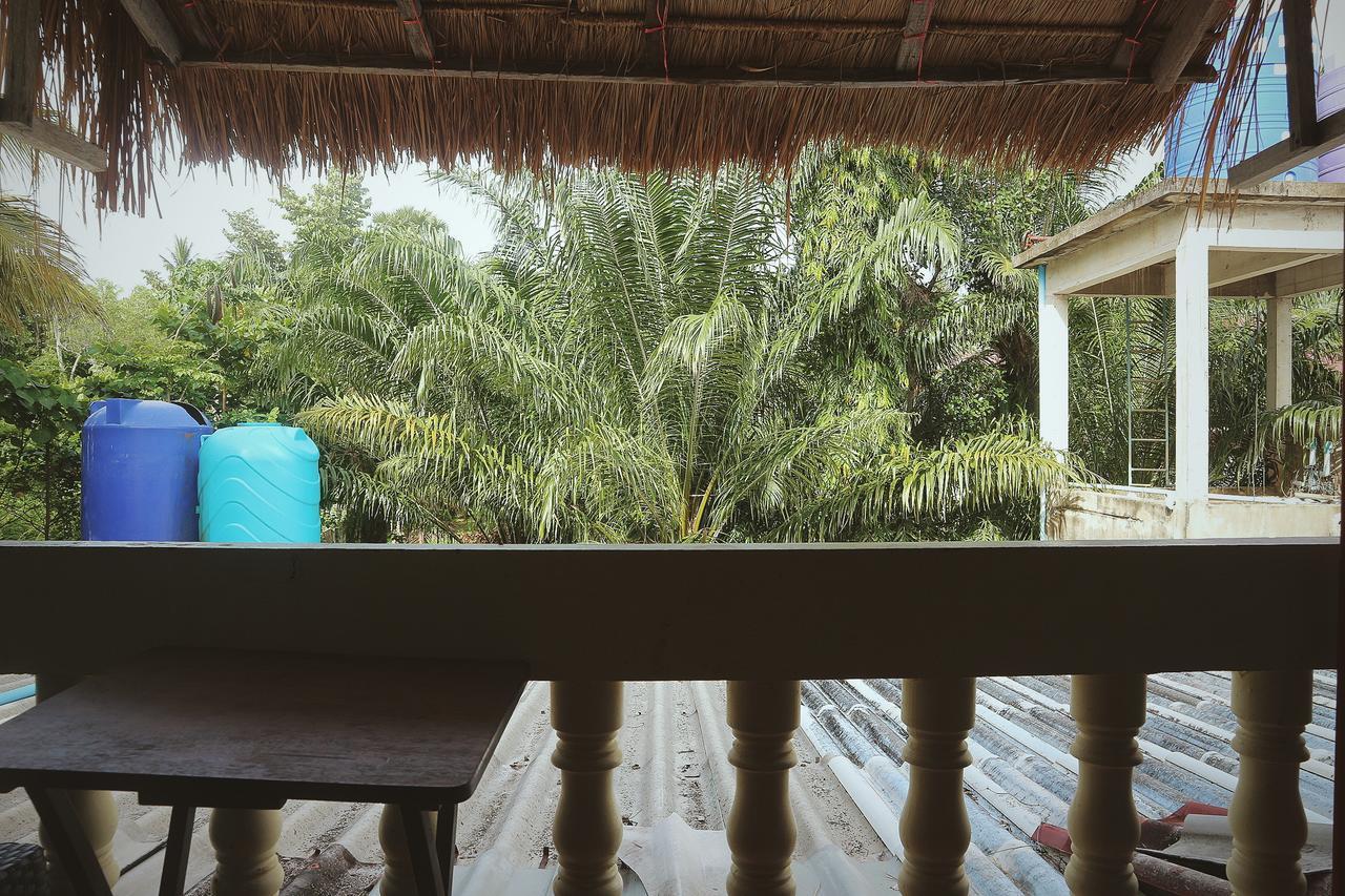 Marina Hut Guest House Ko Lanta Екстериор снимка