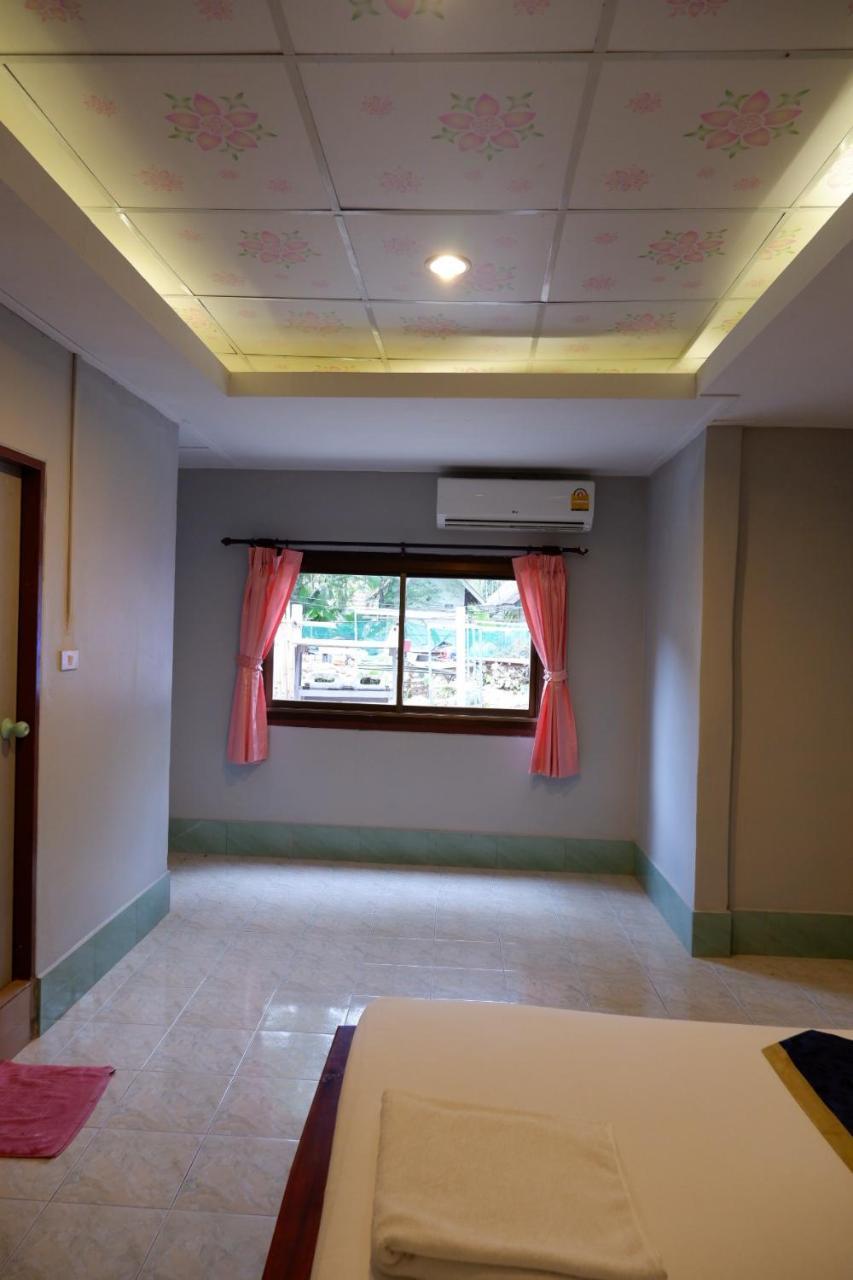 Marina Hut Guest House Ko Lanta Екстериор снимка