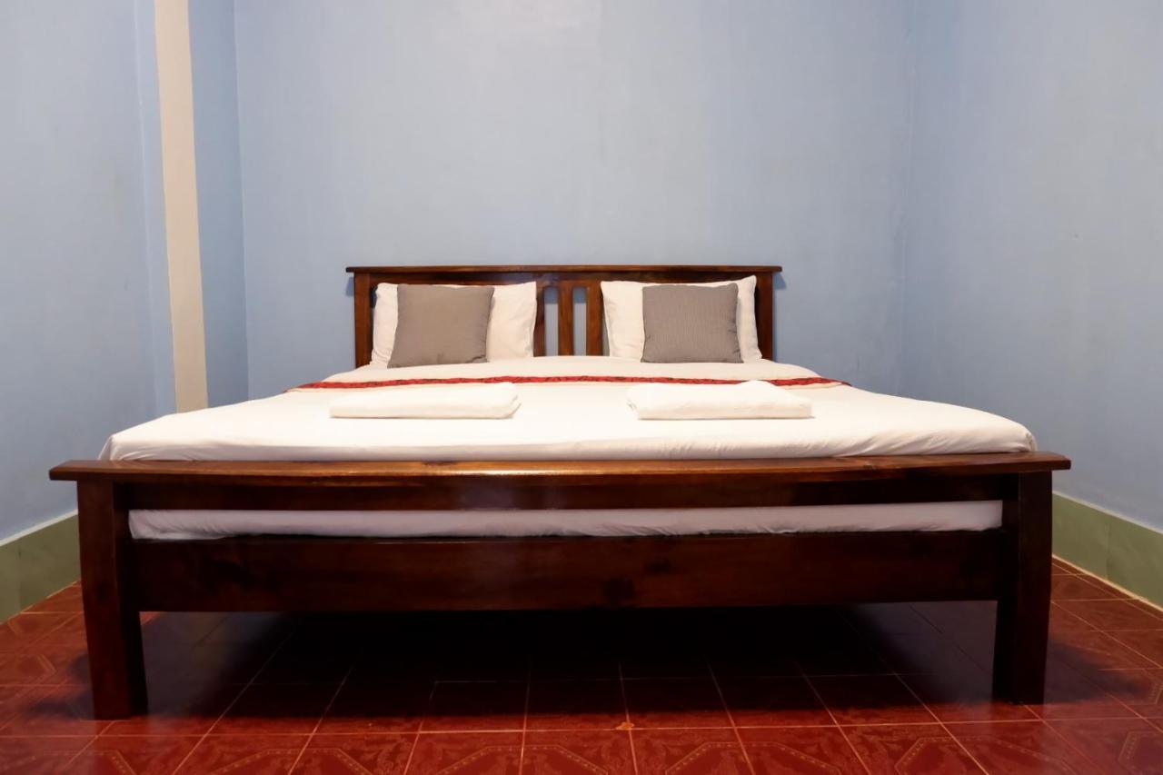 Marina Hut Guest House Ko Lanta Екстериор снимка