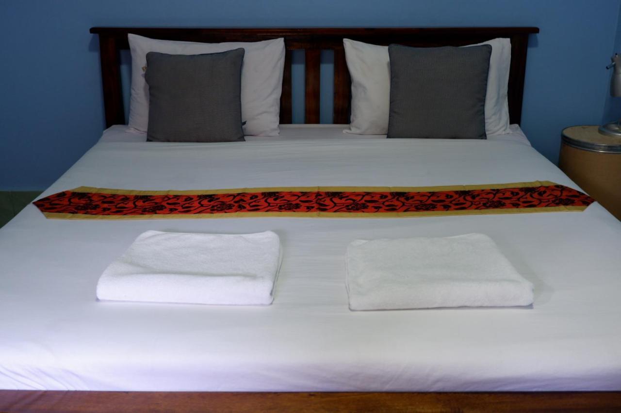 Marina Hut Guest House Ko Lanta Екстериор снимка