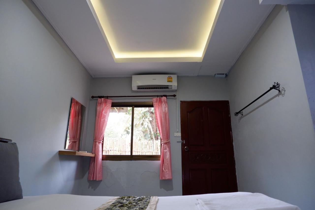 Marina Hut Guest House Ko Lanta Екстериор снимка