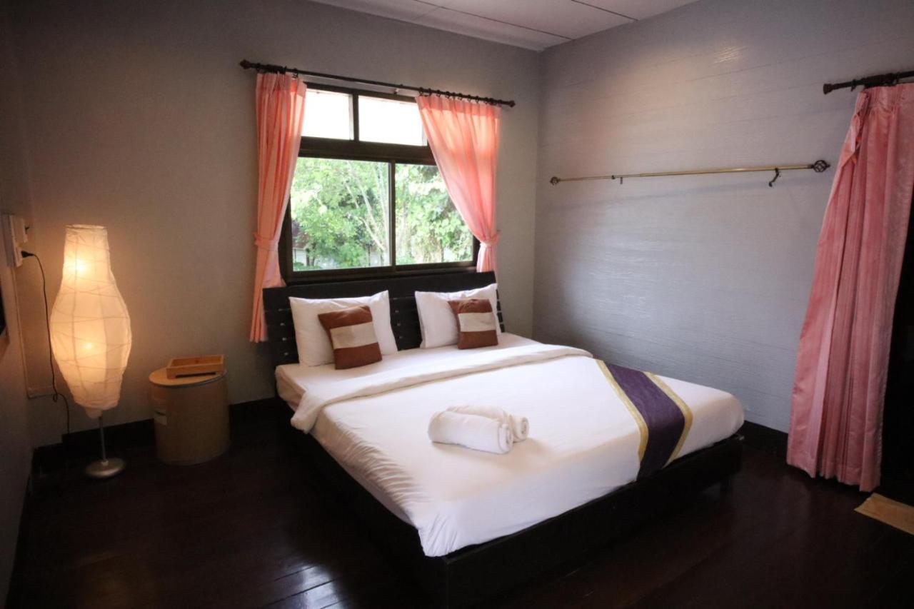Marina Hut Guest House Ko Lanta Екстериор снимка